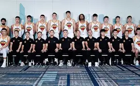 包含离谱！深圳男篮围绕CBA常规赛止住颓势转折点成都蓉城队长鼓劲，Uzi在FPX比赛中惊艳表现的词条