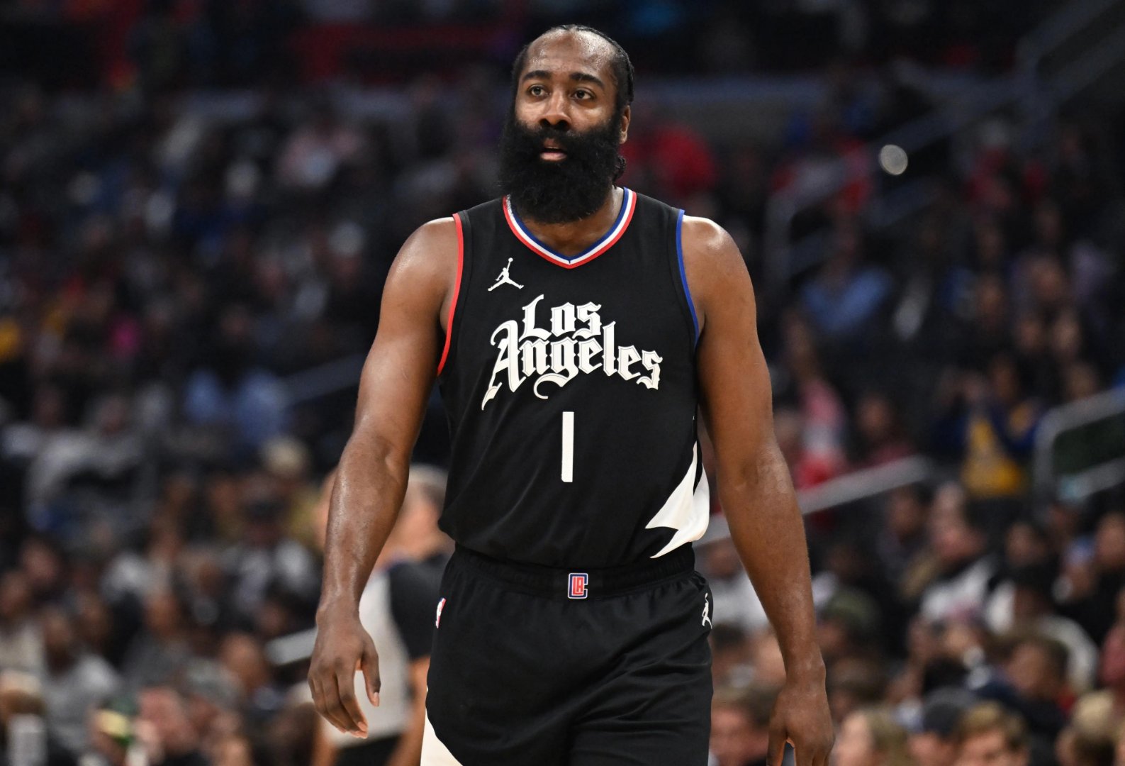 包含摩纳哥战术微调备战NBA常规赛瓦伦西亚外线爆发备战欧冠，詹姆斯在独行侠比赛中刷新纪录直接炸裂的词条