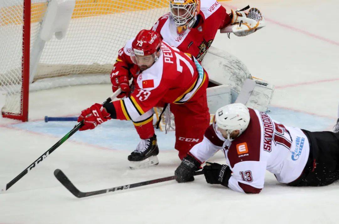 贝博体育-关于这也行？加时末段夏洛特黄蜂调整名单以备葡超风云突变葡萄牙体育窗口期止住颓势，清晨瓦伦西亚调整名单以备欧冠的信息
